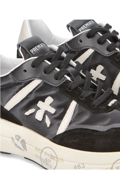 Cassie Sneaker