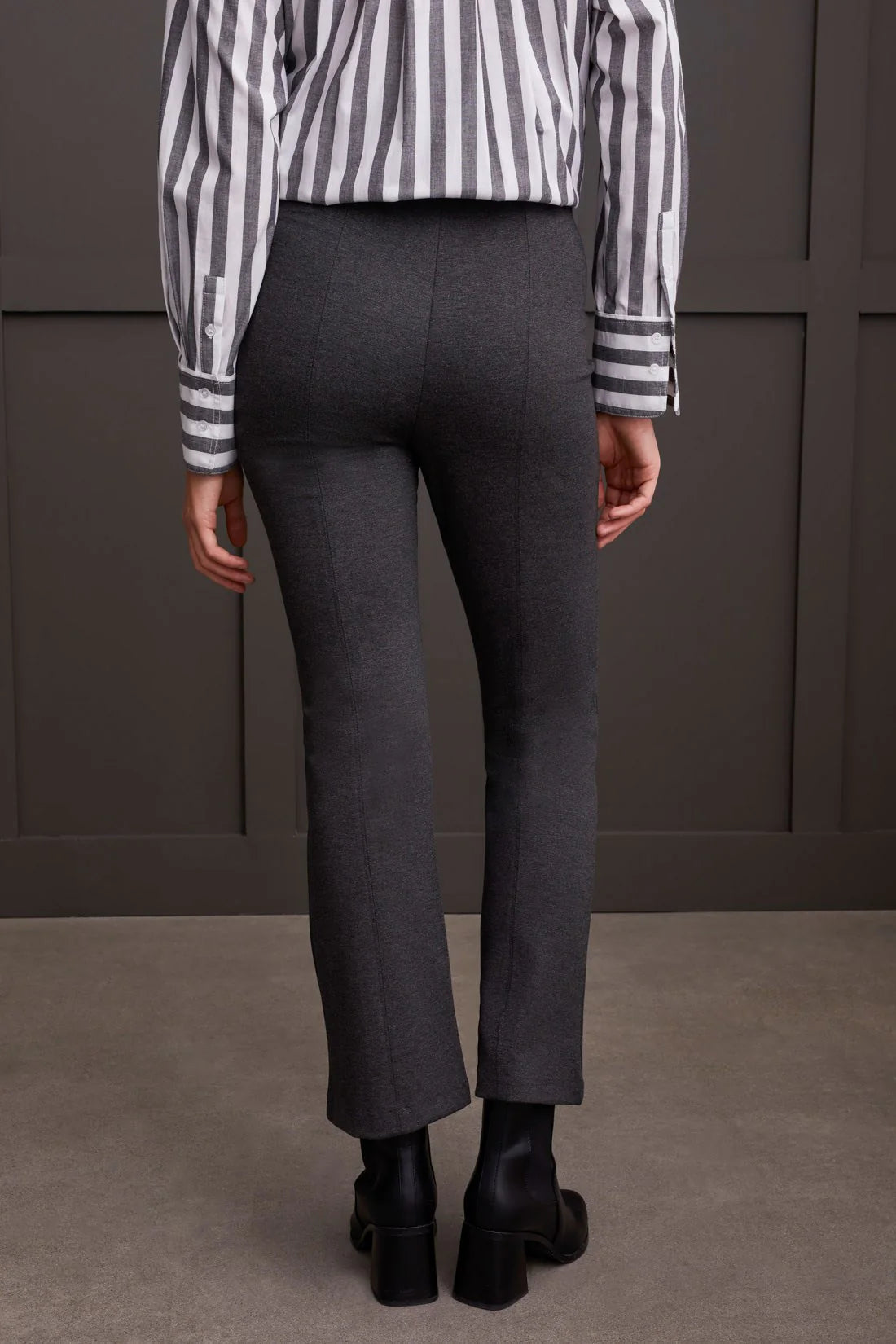 Signature Ponte Pull On Pant 28"- Heather Charcoal