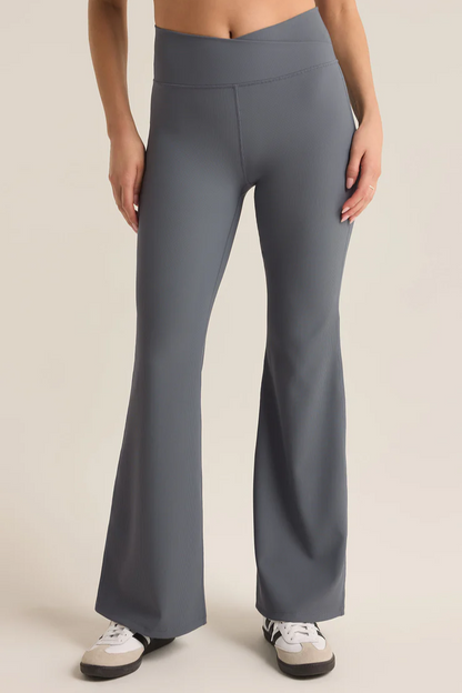 Hit the Studio Flare Legging