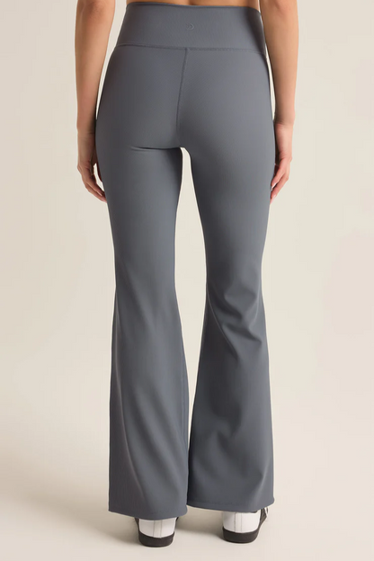 Hit the Studio Flare Legging