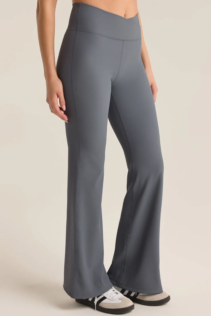 Hit the Studio Flare Legging