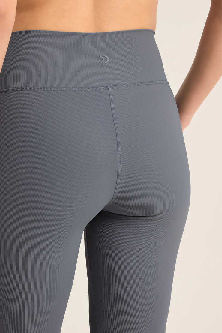 Hit the Studio Flare Legging