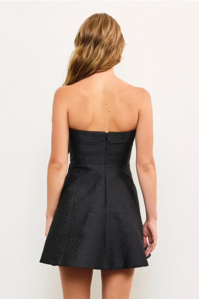 Tie Detailed Strapless Dress