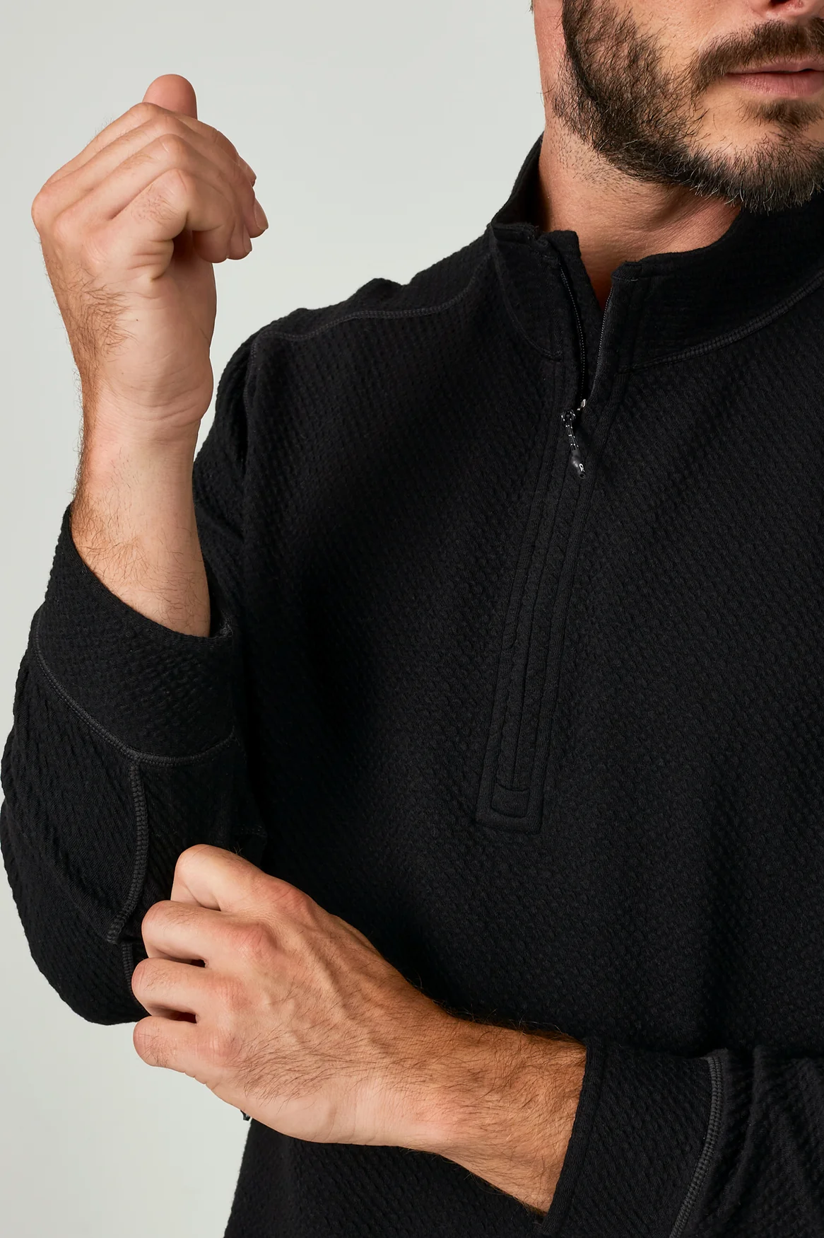 Restoration Quarter Zip Pullover - Black
