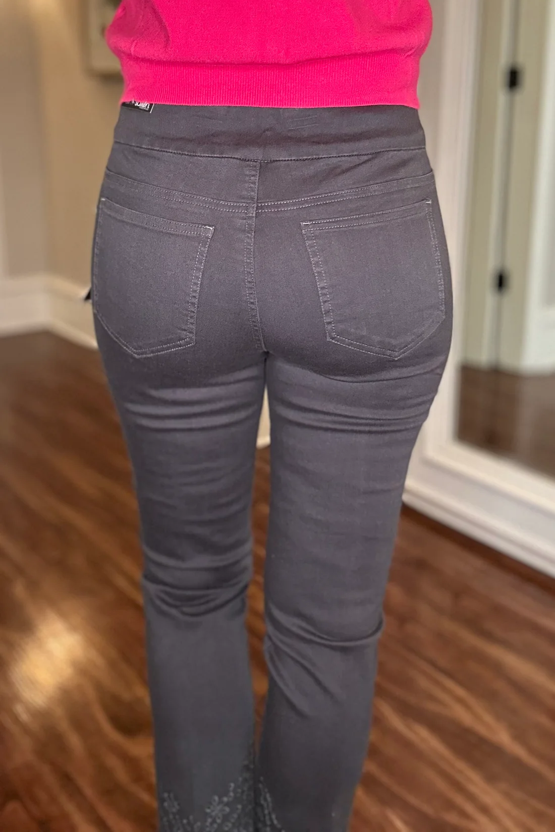 MULTIPLES GREY ANKLE JEAN WITH SCALLOP HEM