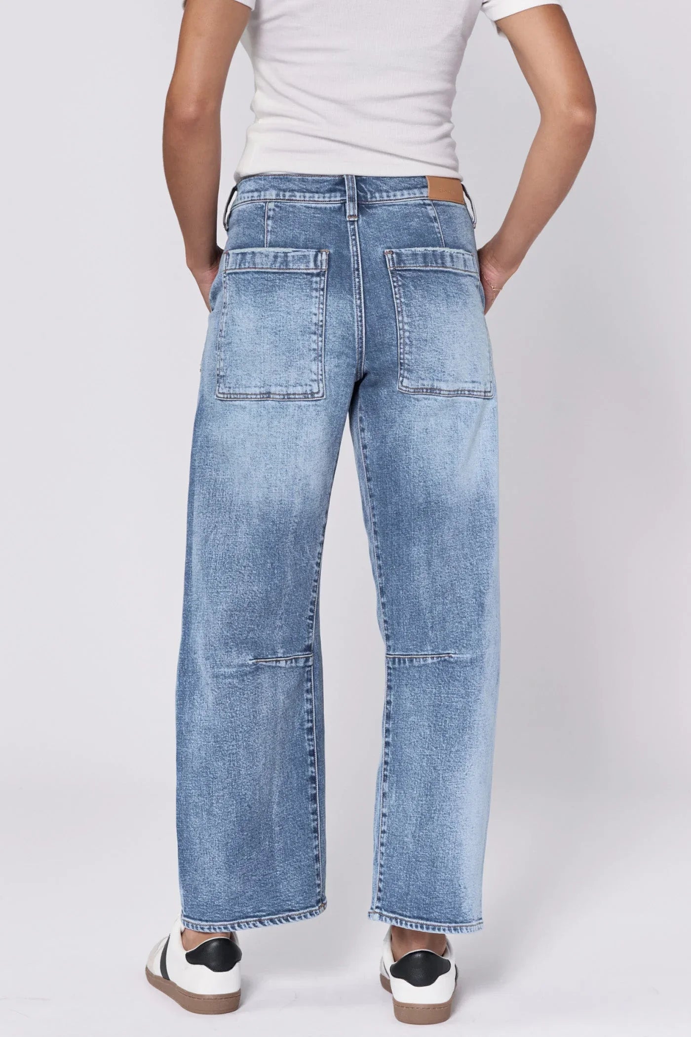 Lasso High Rise Cropped Loose Fit Barrel Jeans
