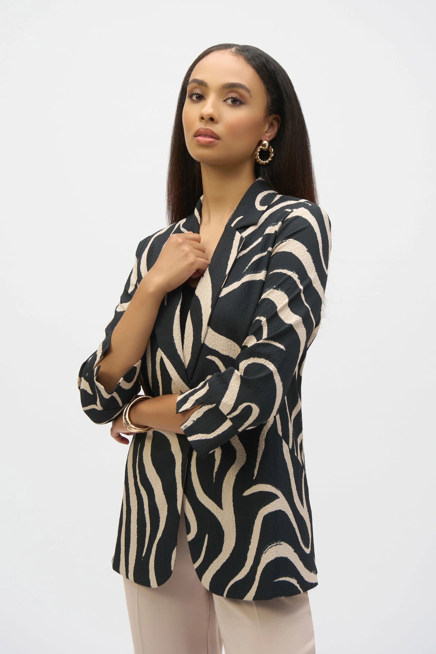 Seersucker Abstract Print Straight Blazer- Black/Parchment