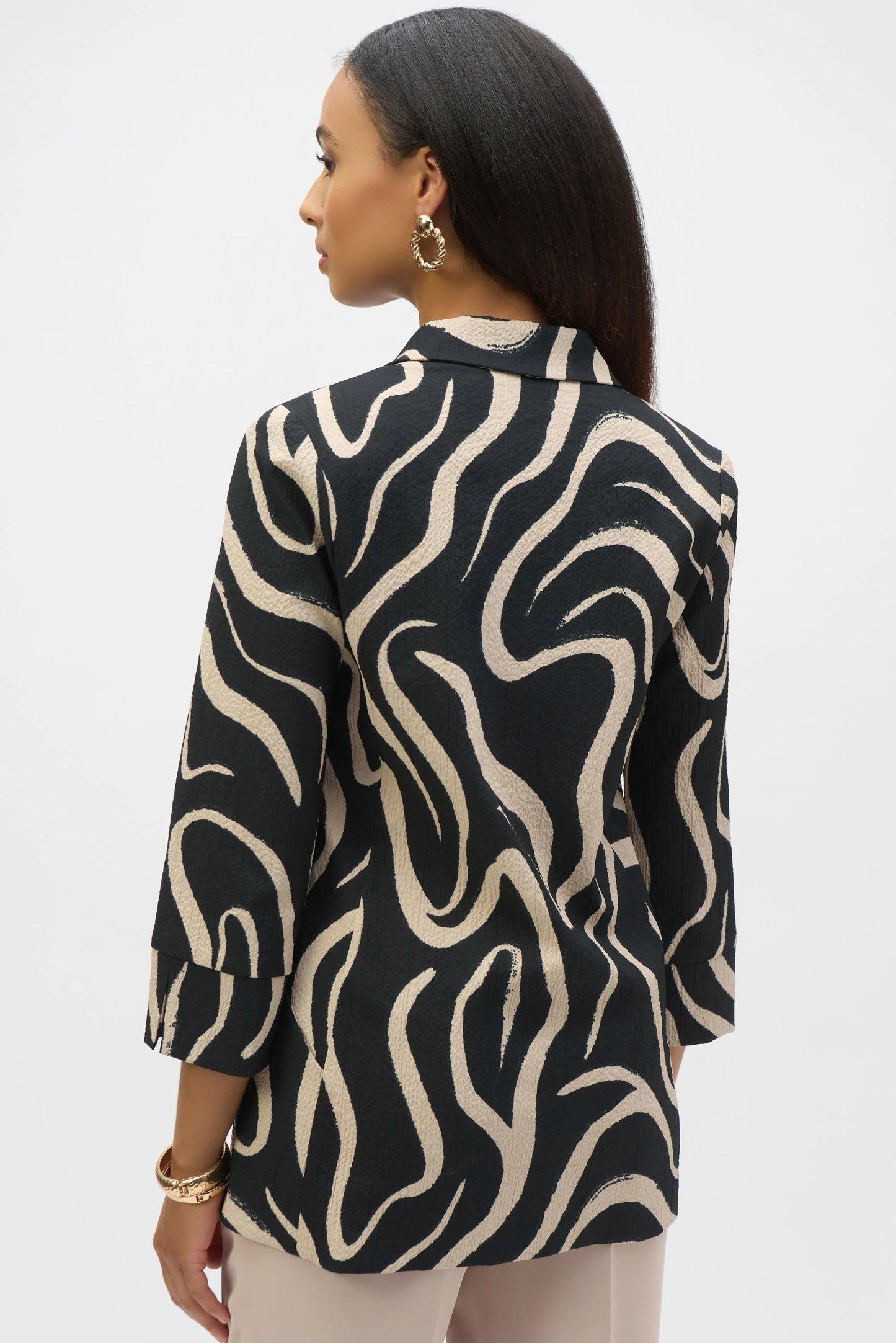 Seersucker Abstract Print Straight Blazer- Black/Parchment