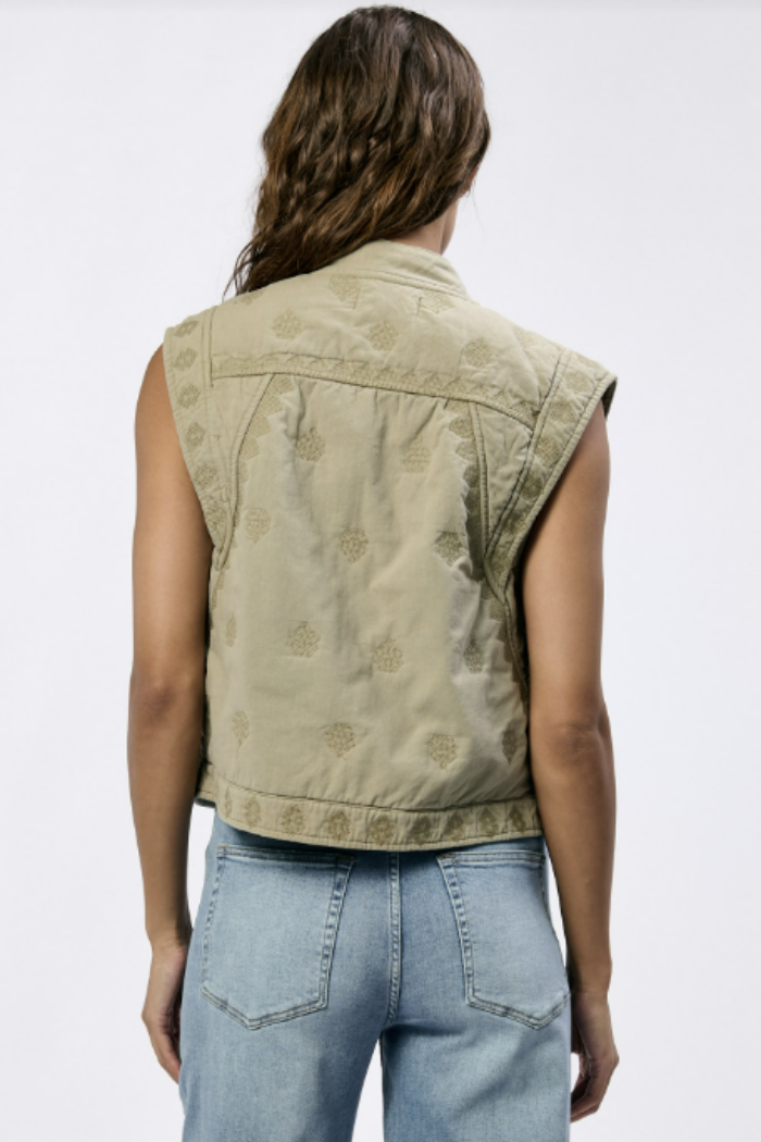 Mina Vest