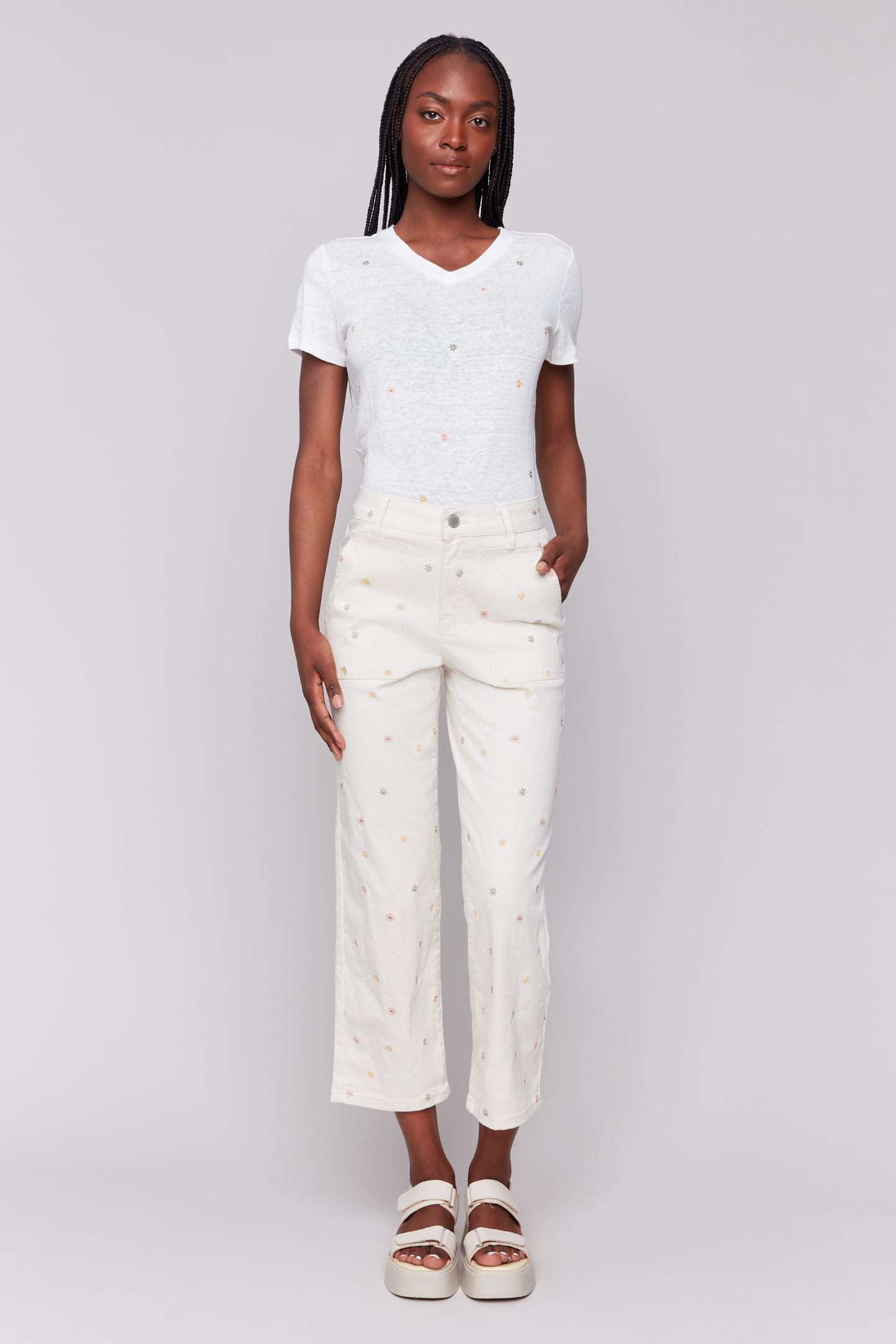 White Flower Embroidered Pocket Pant