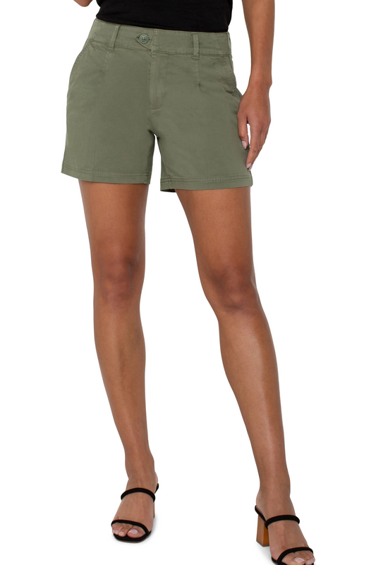 Pleated Trouser Short