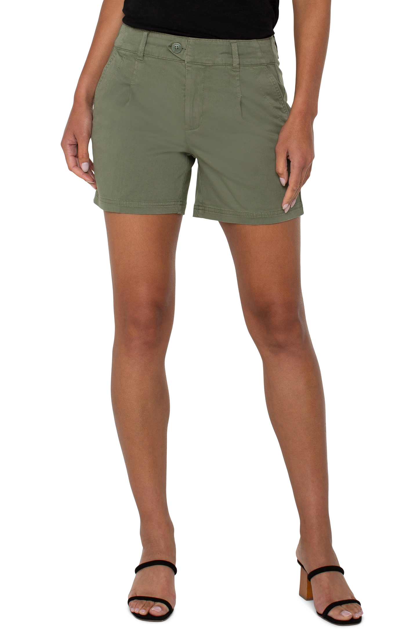 Pleated Trouser Short