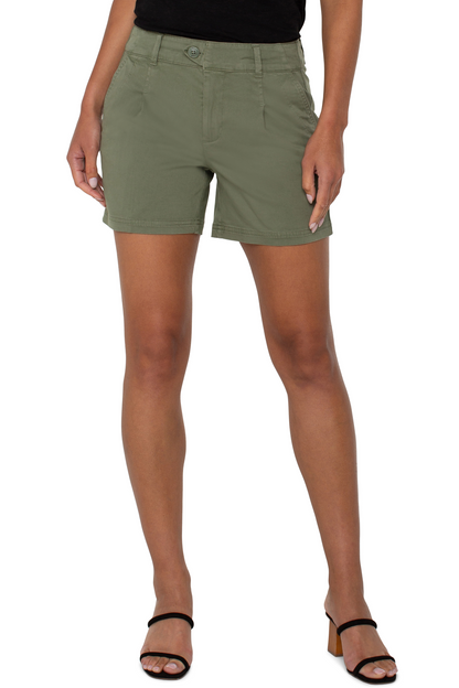 Pleated Trouser Short