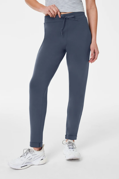 AirEssentials Tapered Pant