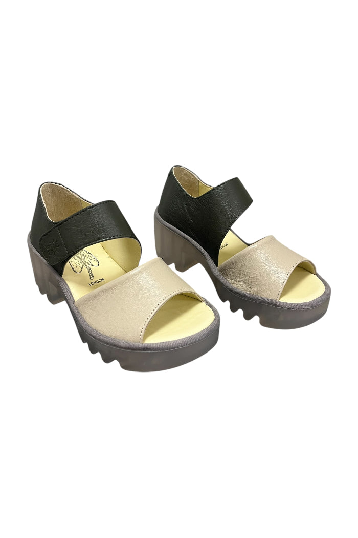Fly London TAAR558FLY Sandals