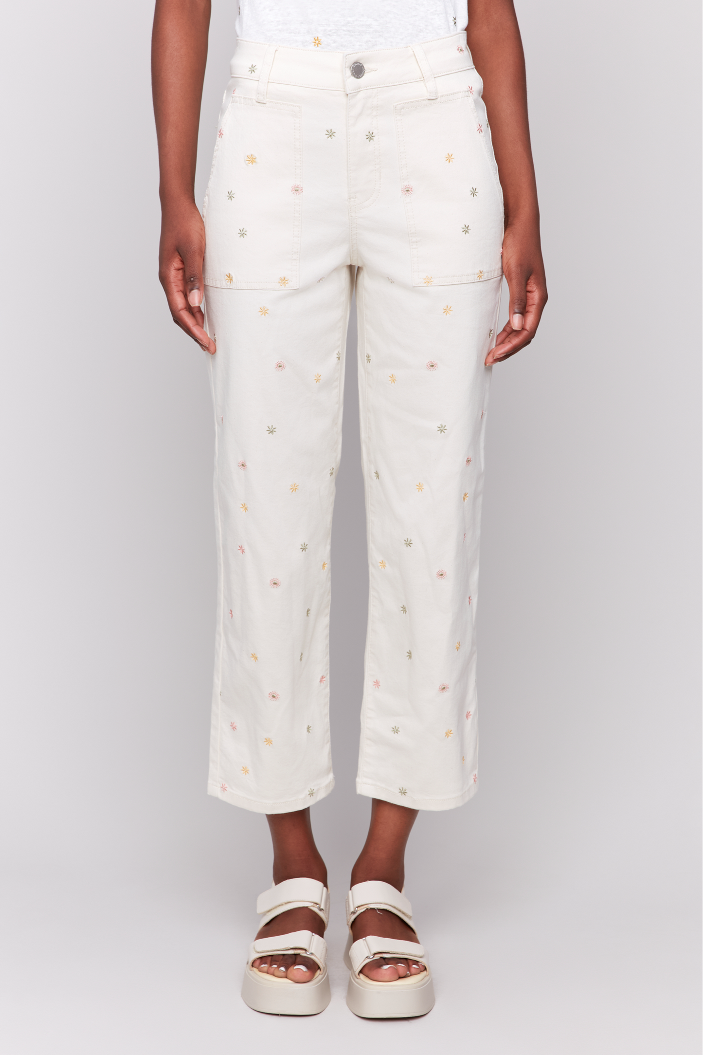 White Flower Embroidered Pocket Pant