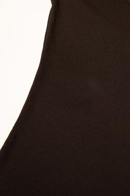 Ribbed V-Neck Sleeveless Top (CAPELLA)