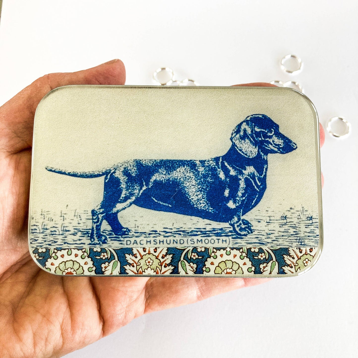 Dachshund notions tin, stitch marker tin: Small