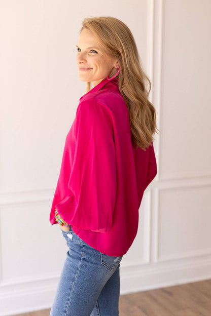 Retro Reverie Balloon-Sleeve Blouse in Fuchsia: Fuchsia