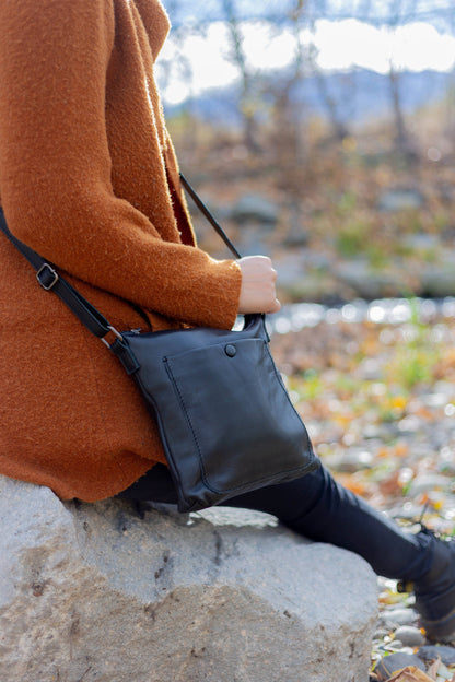 [ISABELLA] SMALL CROSSBODY BAG | SUPER SOFT NAPPA LEATHER: Mocha