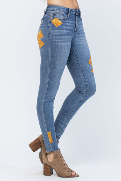 Judy Blue Full Size Mid-Rise Orange Floral Patch Skinny Jeans