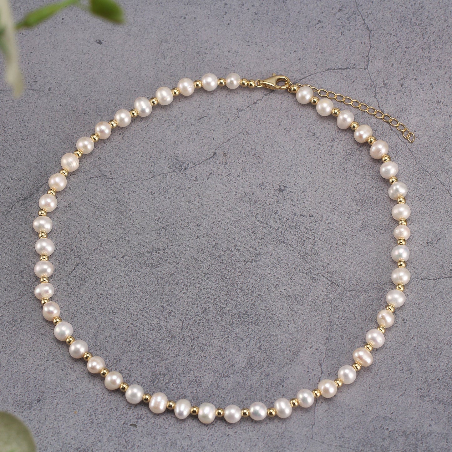 X Pearly Choker