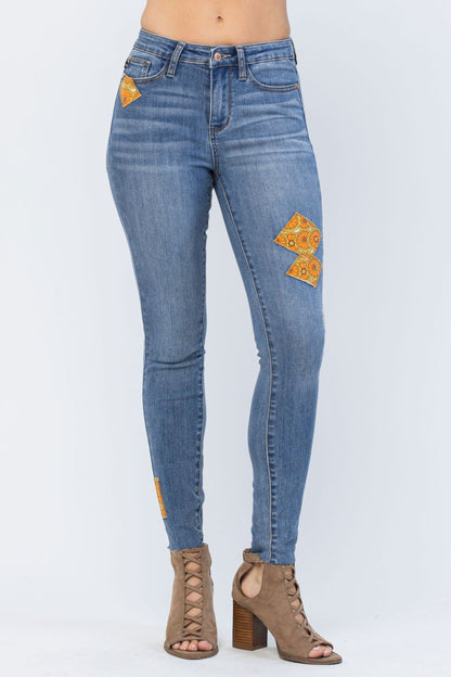 Judy Blue Full Size Mid-Rise Orange Floral Patch Skinny Jeans