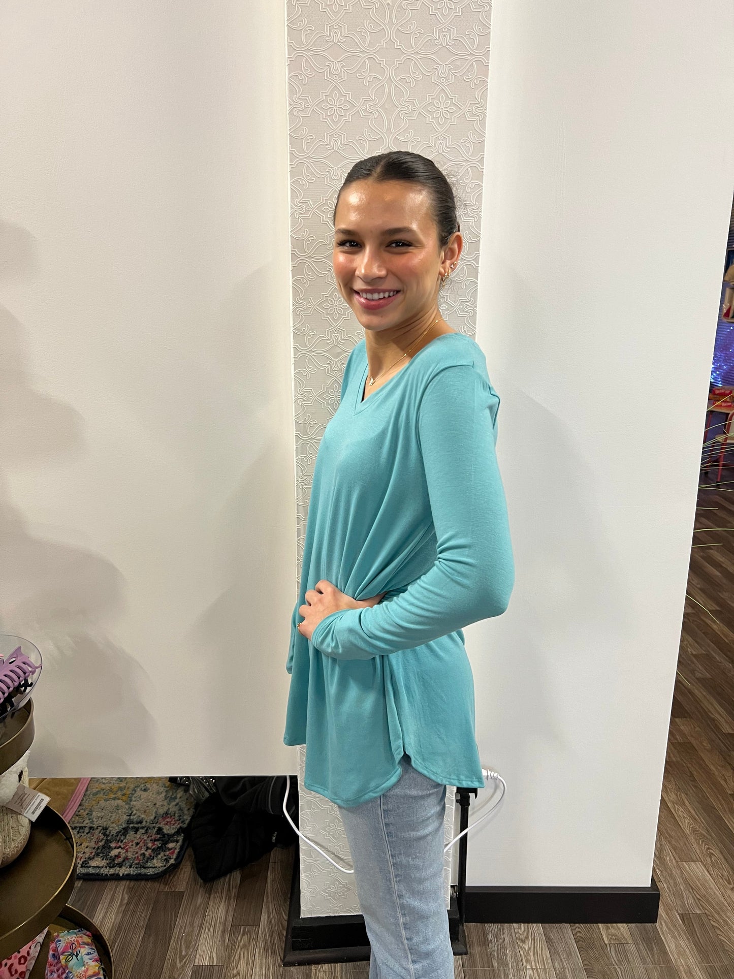 Premium Long Sleeve V Neck Round Hem Top