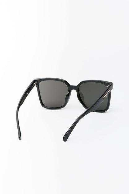 Cher Sunglasses Black/Smoke Lens