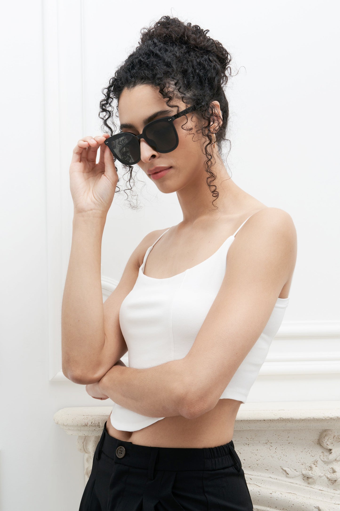 Hailey Large Rounded Sunglasses Black/Smoke Lens