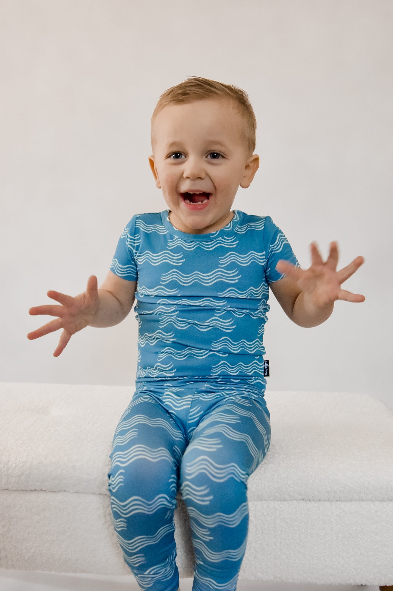 SHORT SLEEVE 2 PIECE SETS - Waves