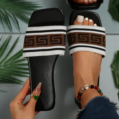 Designer style casual slippers