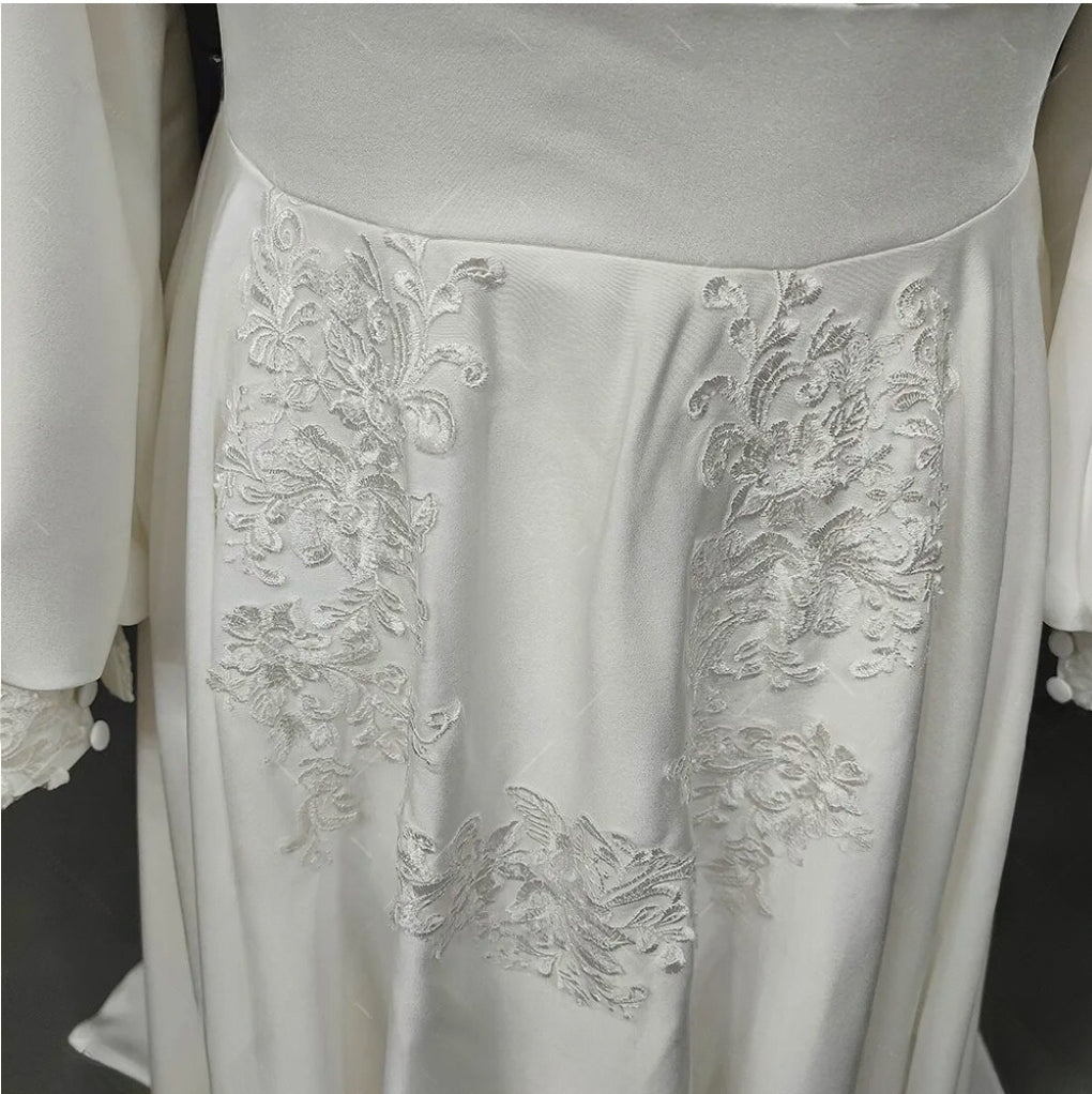 Boho Long Puff Sleeves Chiffon Round Neck Backless Appliqued Plus Size Wedding Dress