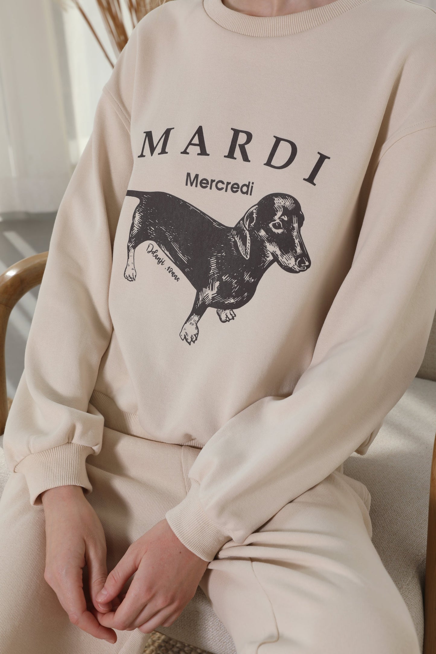 Weiner Dog Sweatshirt Creamy Beige
