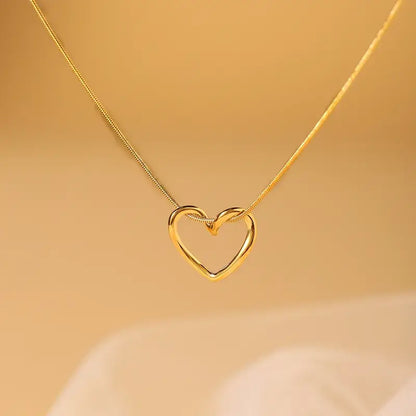 Minimalist Simple Elegant Heart Chain Necklace