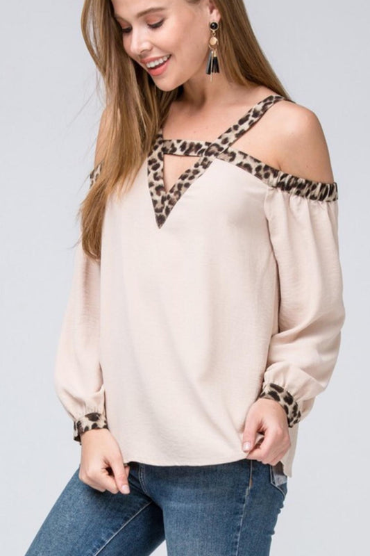 Cold-shoulder leopard print top