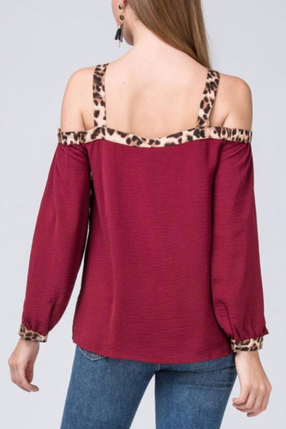 Cold-shoulder leopard print top