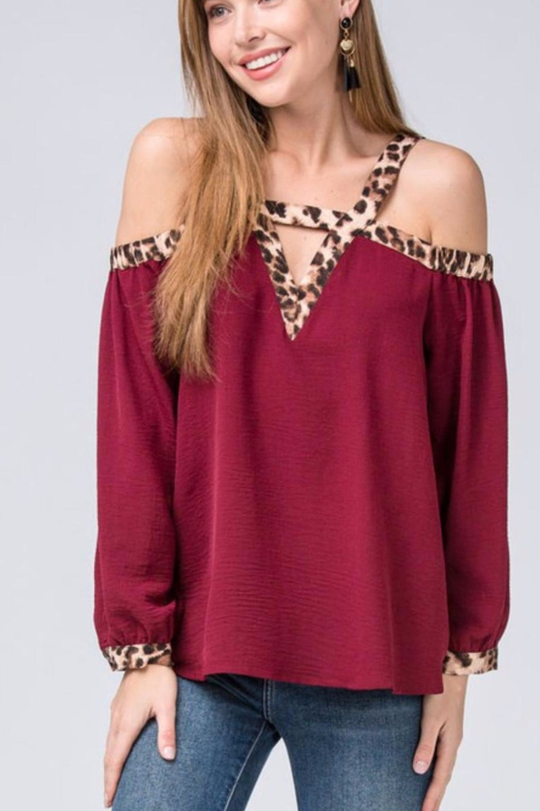 Cold-shoulder leopard print top