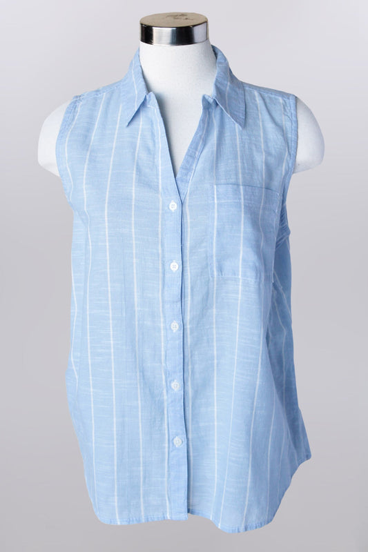 Collared button sleeveless top