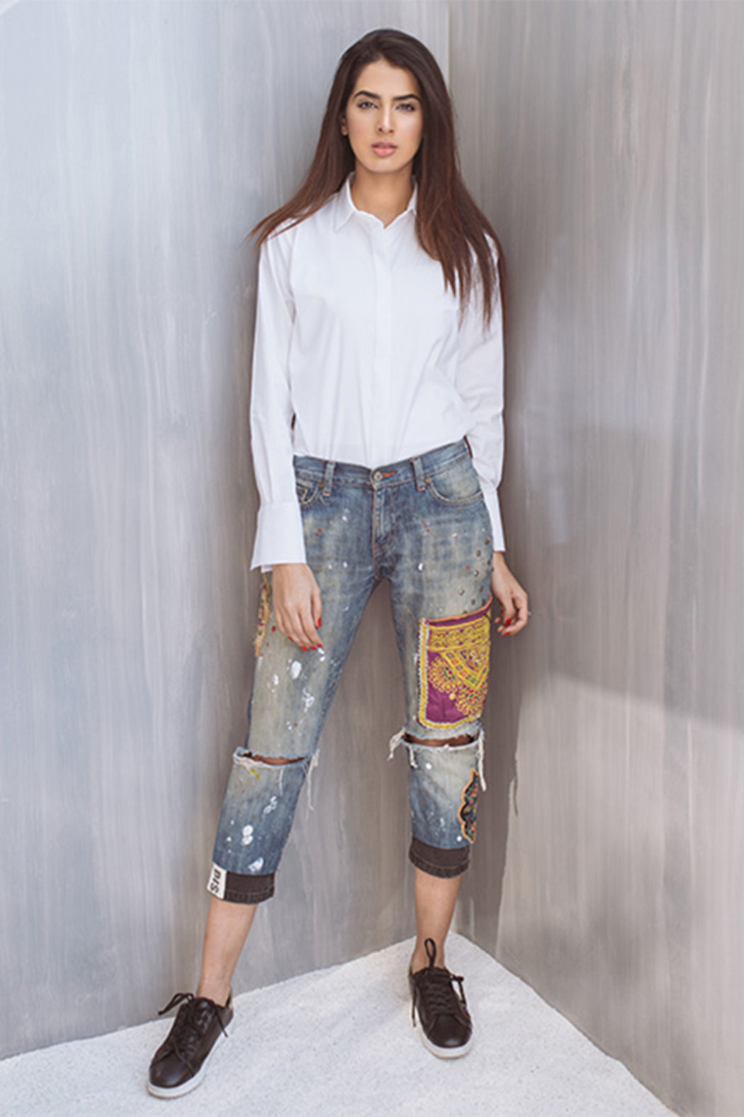 CRISP WHITE SEMI SLIM SHIRT