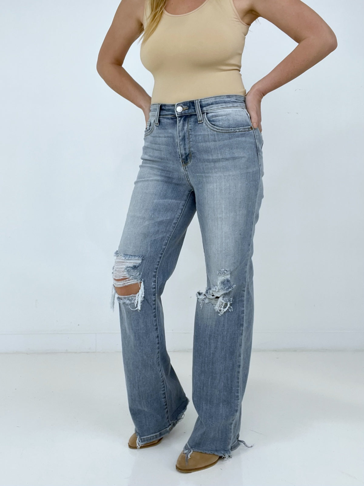 Judy Blue "The Highlight" High Waist 90's Distressed Straight Jeans
