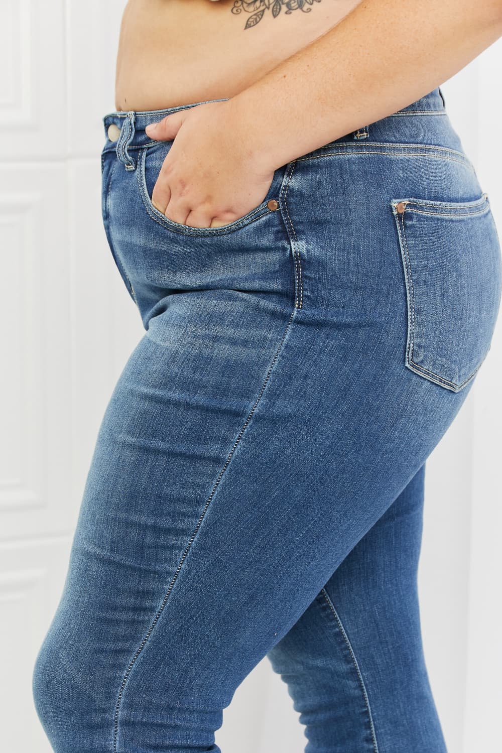 Judy Blue Abigail Full Size High Waisted Straight Jeans