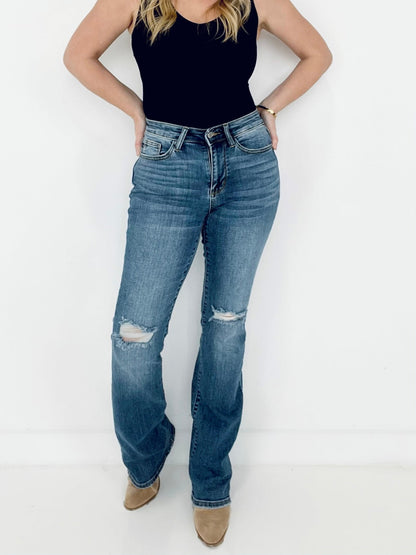 Judy Blue Mid Rise W/ Pocket Tooling & Knee Destroy Bootcut Jeans