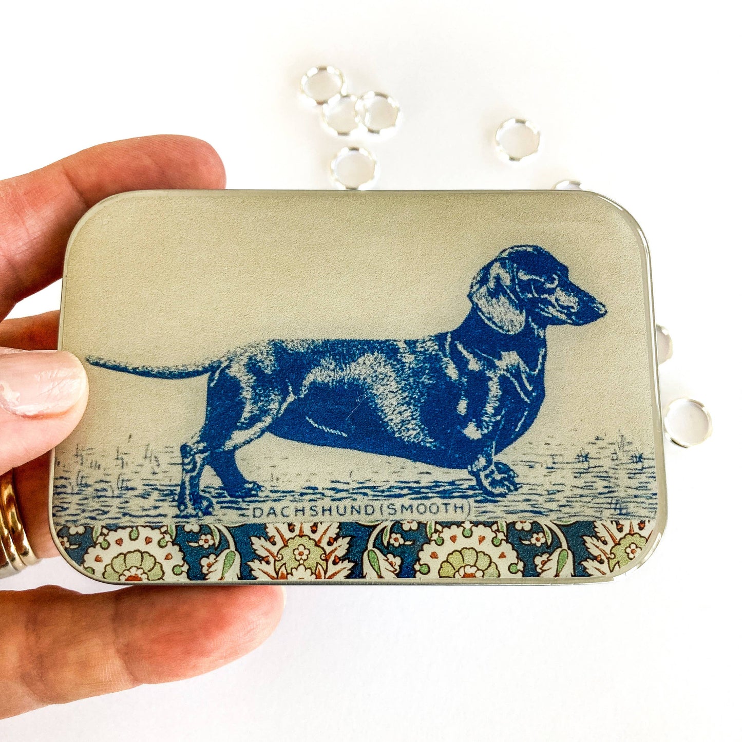 Dachshund notions tin, stitch marker tin: Small