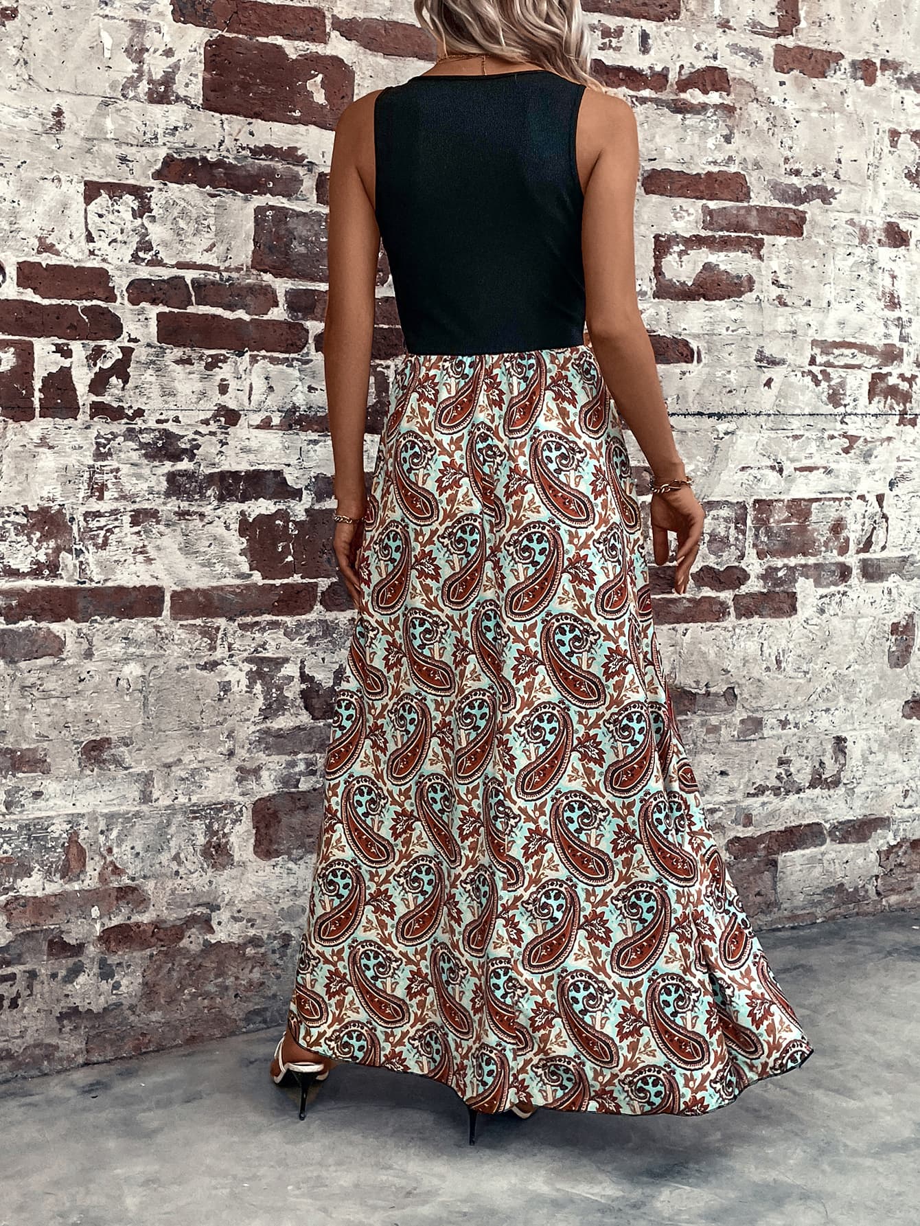Paisley Scoop Neck Sleeveless Maxi Dress