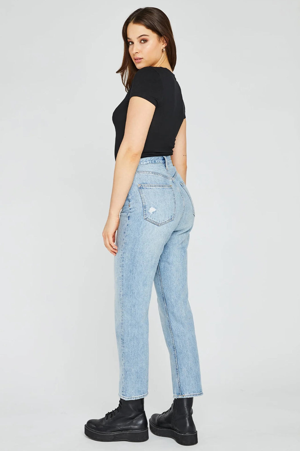 Nellie Tee