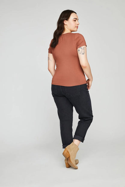 Nellie Tee