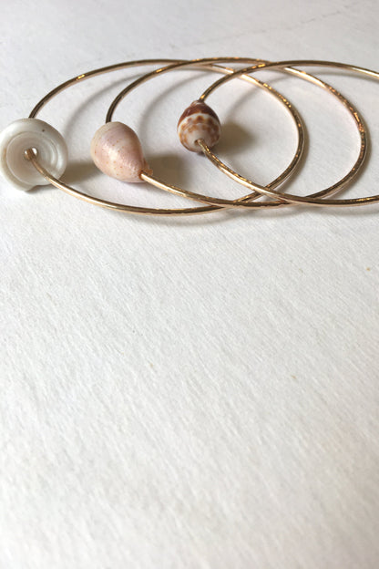 GF Thick bangle with Shell