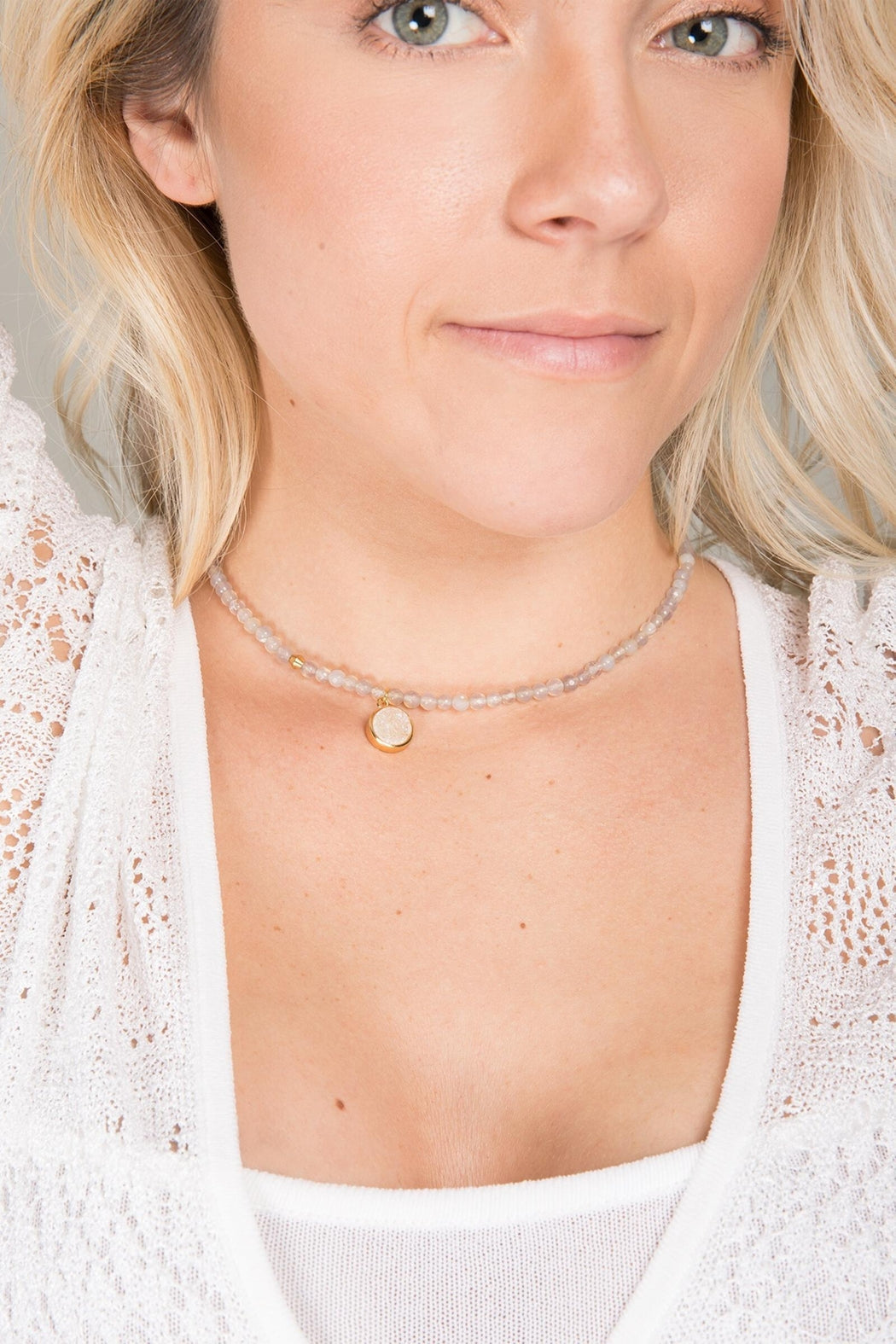 Grey Agate Gemstone Beads Choker with Druzy Pendant