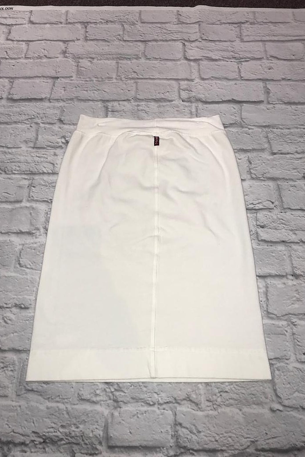 Hardtail pencil skirt